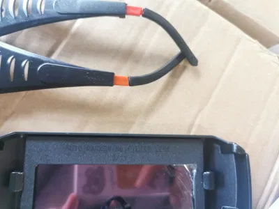 Occhiali per saldatura auto scurimento saldatura Caschi Anti-Glare Argon Arc Automatic Strumenti di protezione per gli occhi per saldatura a cambio leggero