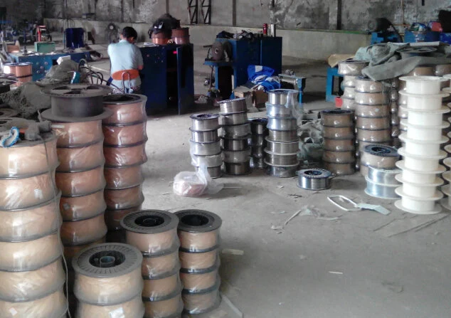 Factory Supply Welding Wire Er70s-6 MIG Wire Sg2 CO2 Gas Shielded Solid Wire 0.8mm/0.9mm/1.0mm/1.2mm