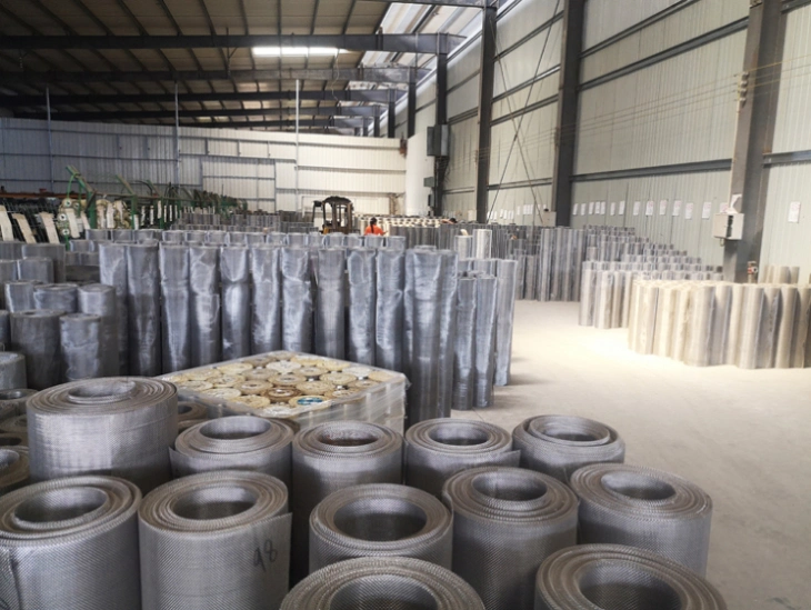 Factory Wire Mesh Stainless Steel Welded Iron Wire Mesh/Wire Mesh Welded Netting