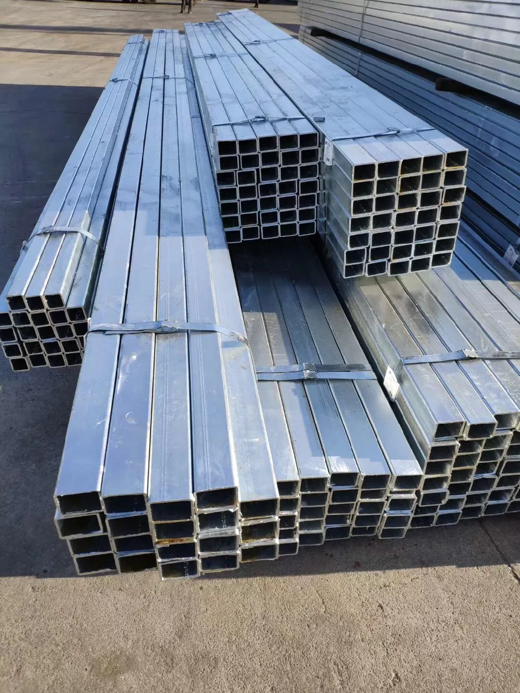 Qihua Hot DIP Galvanized Square Tubing for Carports Galvanized Steel Pipe Iron Rectangular Tube