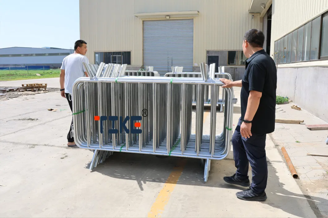 Powder Coating Square Tube Portable Barricade Fence/Steel Pedestrian Traffic Barrier Fence for Road Safety