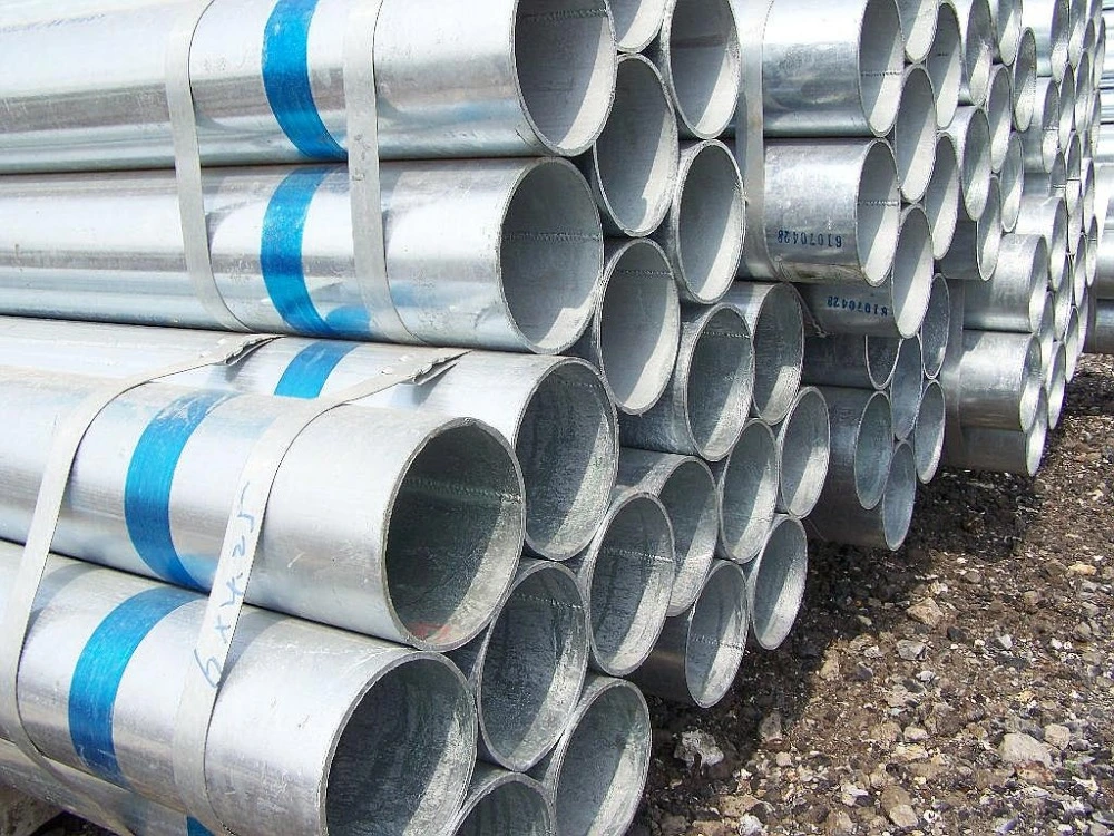 Jichang Hot Dipped Galvanized Steel Pipe / Square Tube /Rectagular Hollow Section with Gradejis Ss400 Ss490