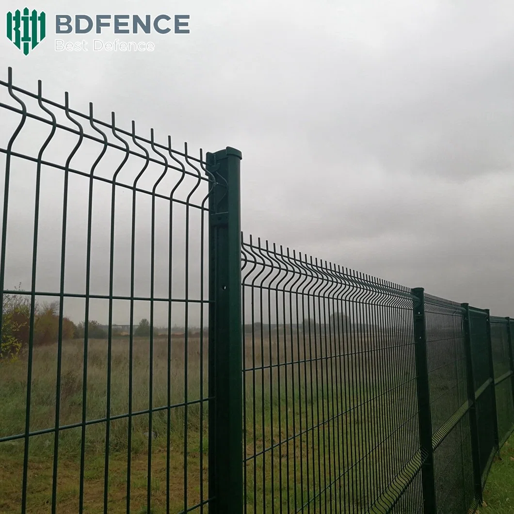 a Month Bending Wooden Pallet or Iron Square Tube Gate Fence