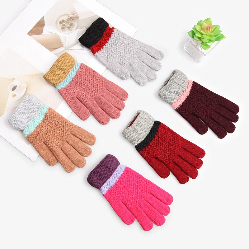 Women&prime;s Warm Knitted Five Fingers Full Finger Counterstitch Jacquard Spot Fashion Gloves