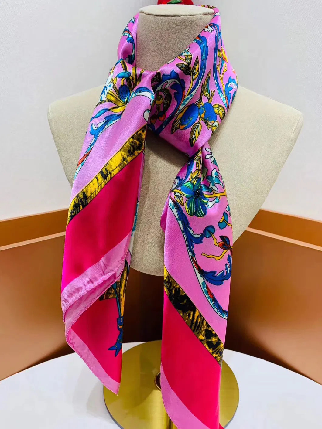 2020 Fashion Women Print Square Bandana Silk Soft Touch Scarf