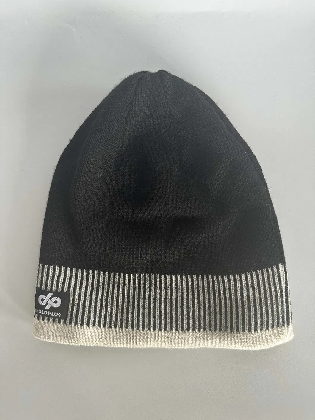 Hold Plus Winter Sports Series Beanie Acrylic Warm Hat for Unisex