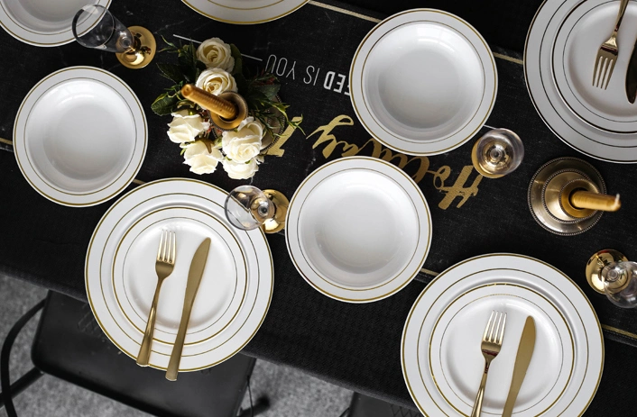 Best Price Wholesale Gold Disposable Plastic Tableware Set for Wedding