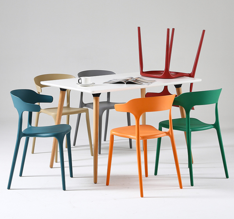 Modern Minimalist Outdoor Cowhorn Plastic Chair Stackable Colorful Plastic Dining Chair