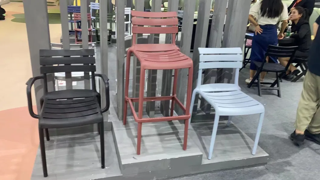 Comfortable Cheap Bar Chair Wholesale Leisure Bar Chair White New Design Outdoor Bar Stool