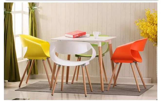 Modern Comfortable Vintage Plastic Lounge Chairs