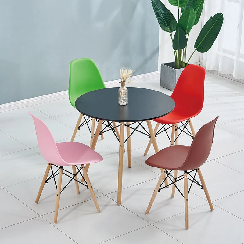 Classic Wood Leg Restaurant PP Plastic Dining Chair