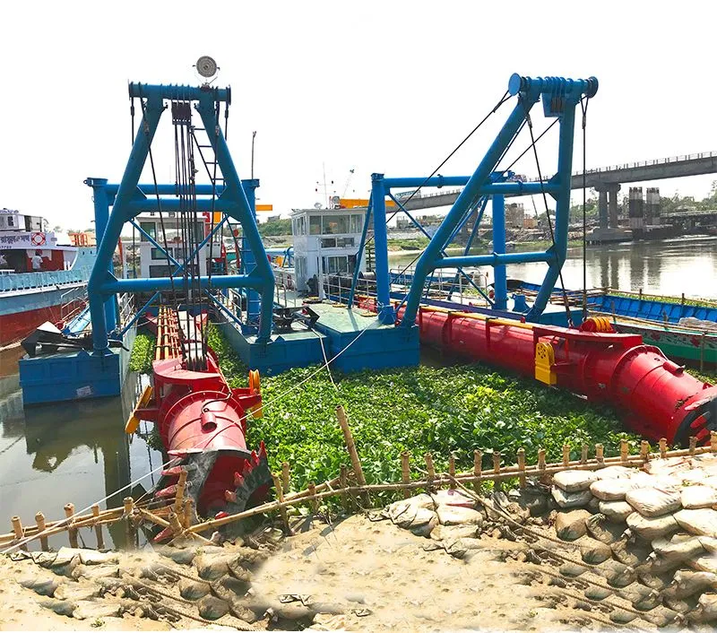 CSD600 Canal Dredging Boat Equipment Cutter Suction Sand Dredger Machine