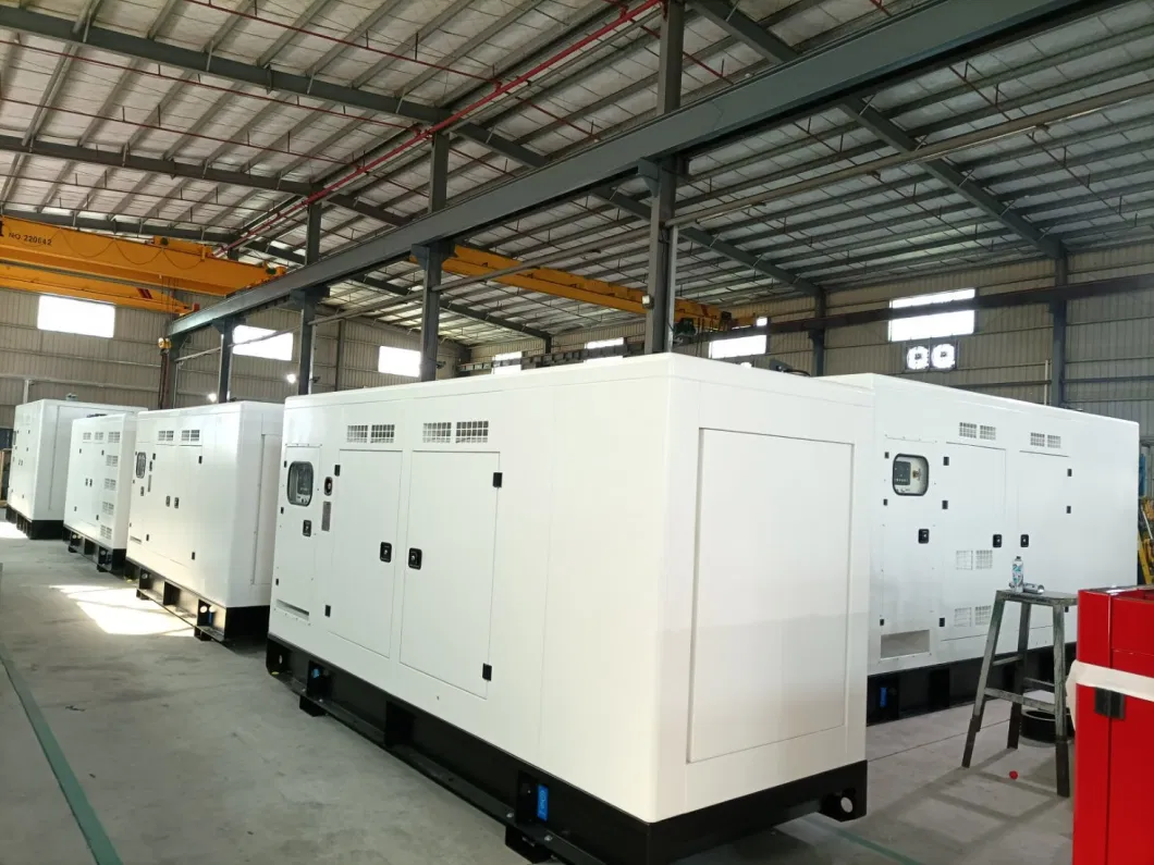 220kVA Cumins Diesel Generator Mc220d6 Cumins Silencia Generador 60Hz 208-480V Electricity