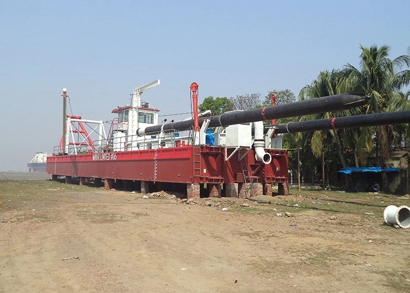 CSD600 Canal Dredging Boat Equipment Cutter Suction Sand Dredger Machine