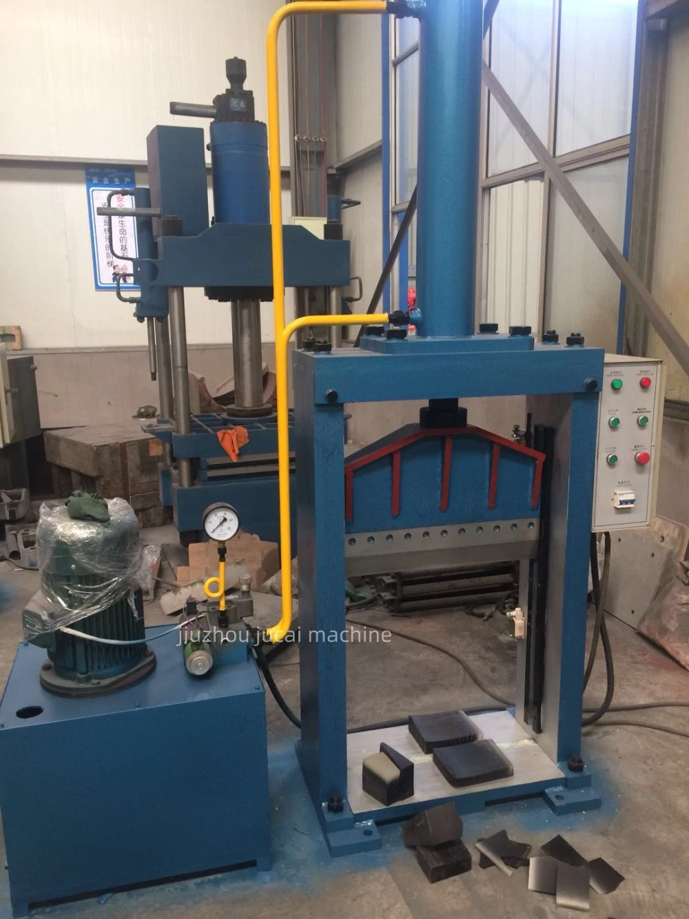 Rubber Hydraulic Vertical Bale Cutter Machine, Plastic Film Cutter, Rubber Slab Cutter, Hydraulic Guillotine Rubber Blade Cutter, Rubber Sheet Cutter Machine