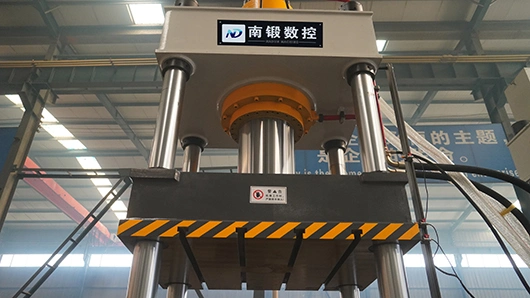 Smart-Control Chinese 400 Ton Hydraulic Presses Automatic Press Machine