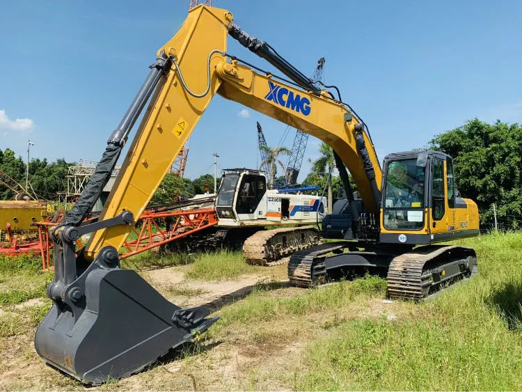 XCMG Manufacturer Xe215c Xe235c Xe335c Chinese Used Hydraulic Crawler Excavator Machine for Sale