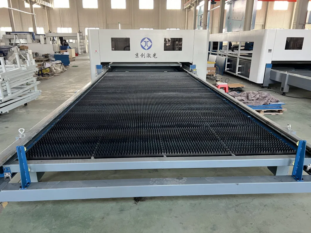 on-Site Service Laser Cutting Machine Ss CE ISO China Flatbed Ss Steel CNC Metal Sheet laser Cutter Fiber Laser Cutting Combine Machine Enclosed Europe Price