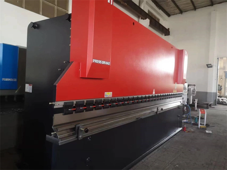 European Standard Sheet Metal CNC Press Brake Hydraulic Bending Machine Manufacturer