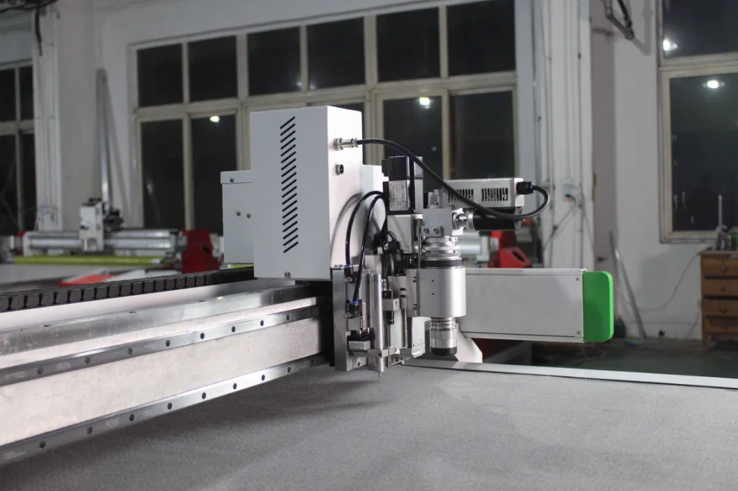 High Speed Cutting Machine, Fabric Cutting Machine, Sponge, Cardboard