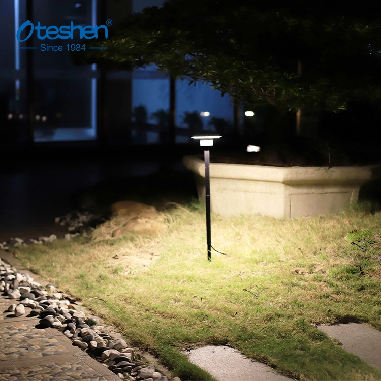 PC IP65 Waterproof 12W LED Spike Light for Garden