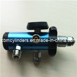 Pin Index Oxygen Regulator with Two Check Valves