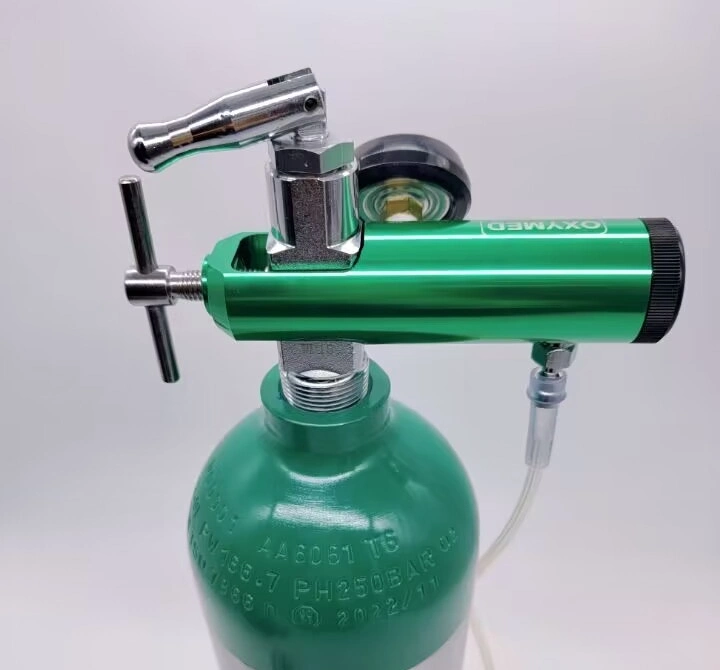 Medical Use Oxygen Gas Cylinder Regulator Barb 15L Air Pressure Regulator with Cga870 Connector