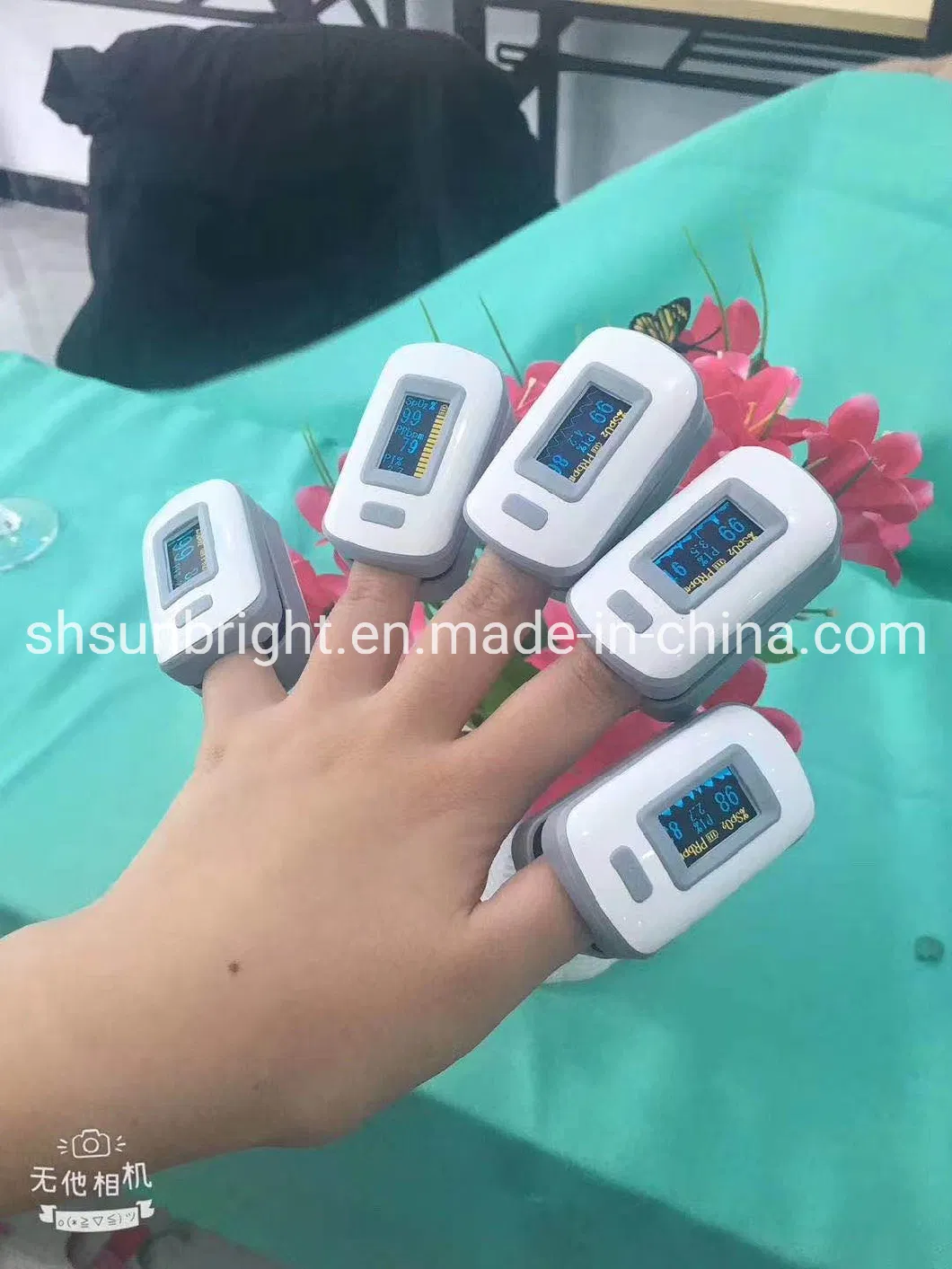 Ce Certified Finger Clip Oximeter with Best Fingertip Pulse Oximeter