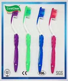 Adult&prime; S Unique Rubber Handle &amp; DuPont Filaments Toothbrush