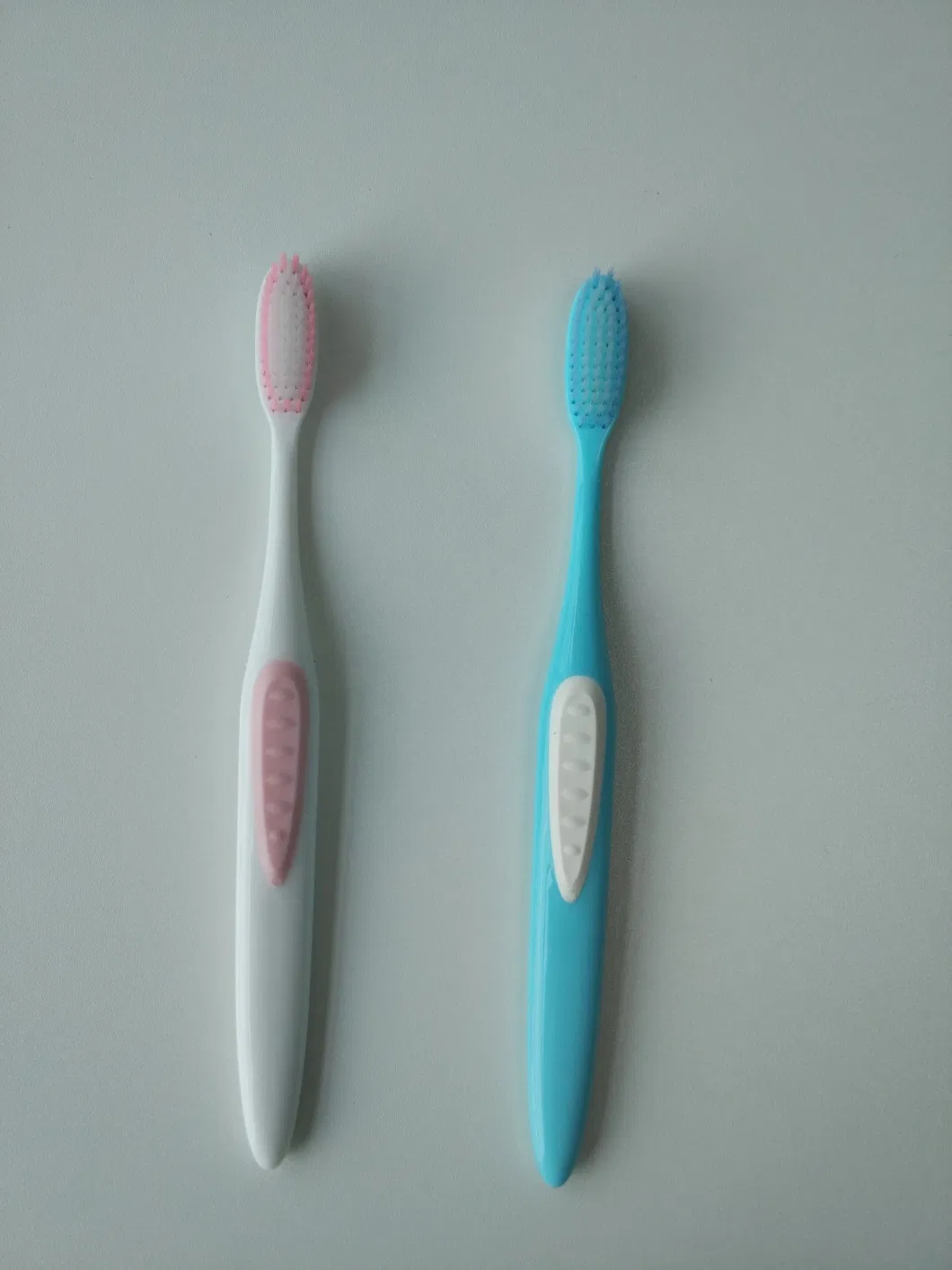 Custom Logo Eco Whitening Tooth Plastic Disposable Hotel Toothbrush