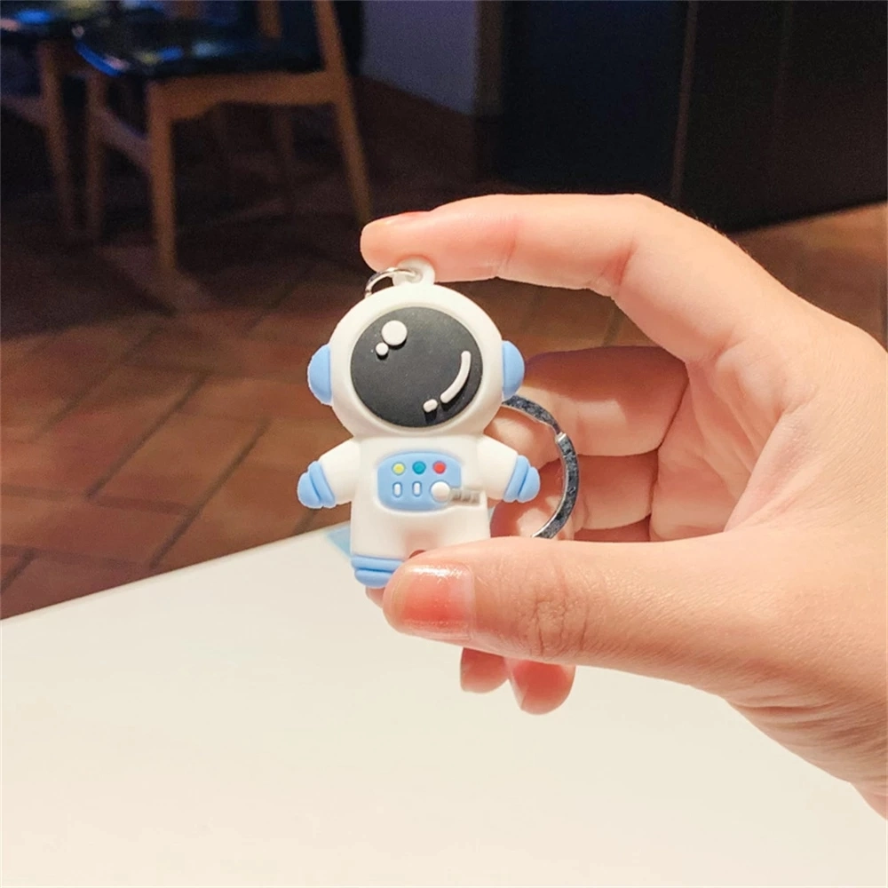 Hot Sale Fashion Design Cute Style Wholesale China Factory PVC Rubber Silicone Astronaut Keychain for Promotional Gift