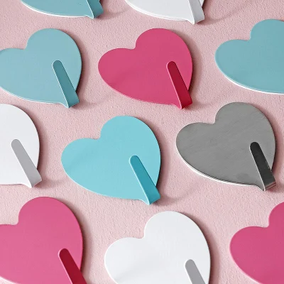 Metal Heart Shape Decorative Wall Mounted Multi-Color Bedroom Hooks Bathroom Towel Hanger