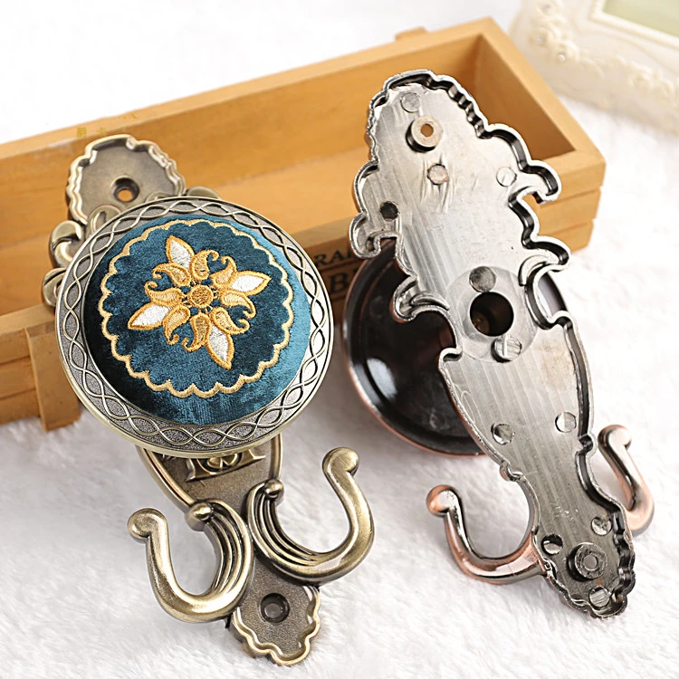 Embroidery Eyelet Hook Double Hanger Hook Metal Wall Hook