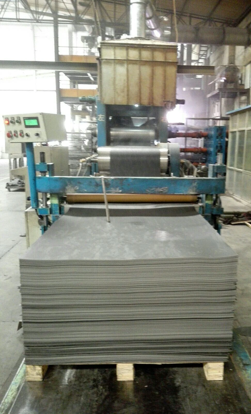 Laminated Flooring 2mm Thick Dry Back PVC Flooring/Plastic Sheet