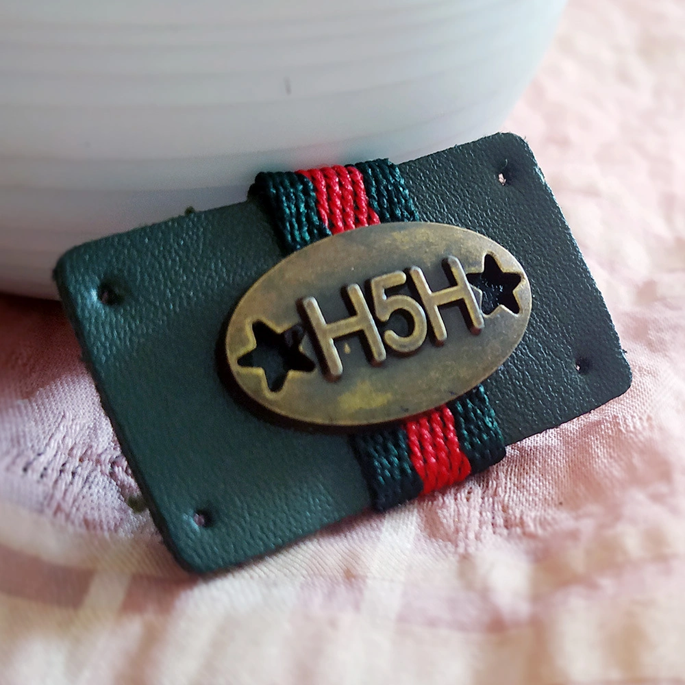 Free Sample Design Main Clothing Tags Labels for Garment