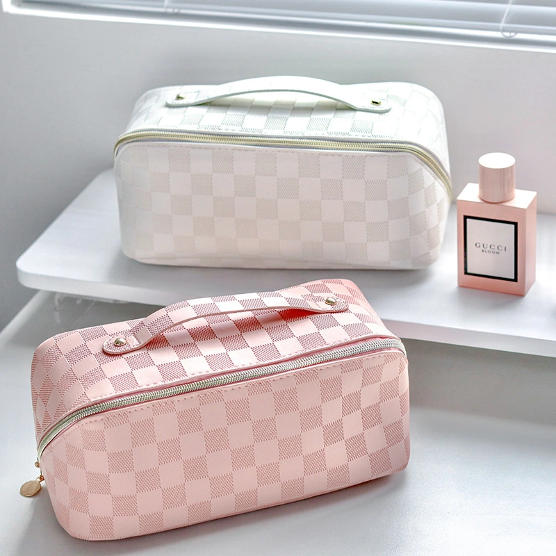 Checkerboard Makeup Bag Women&prime;s Large Capacity Portable Cosmetics Toiletries Storage Bag