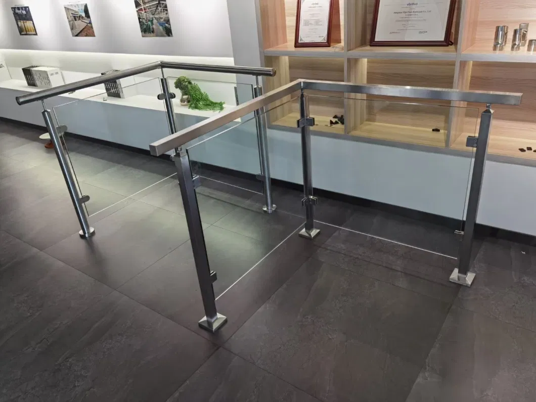 OEM Metal 304 Stainless Steel Frameless Glass Balustrade/Baluster/Handrail/Railing with Glass Clamp for Balcony/Spiral Stairs/Indoor Staircase by China Factory