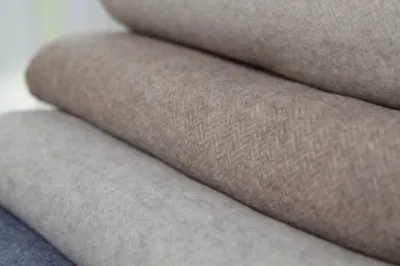 Manta de lana con aire acondicionado de moda y ligera