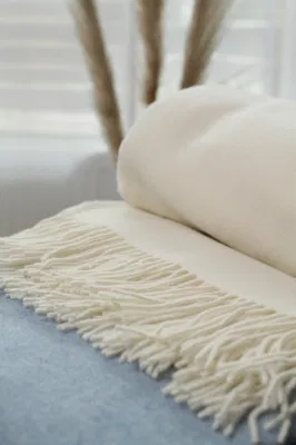 Manta de lana con aire acondicionado de moda y ligera