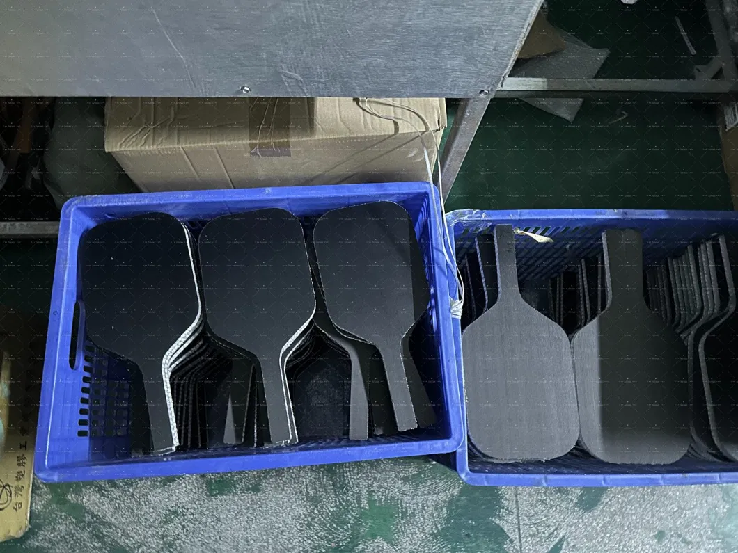 Customized OEM Pickleball Paddle Carbon PP Honeycomb High Friction Carbon Surface High Quality Pickleball Paddle