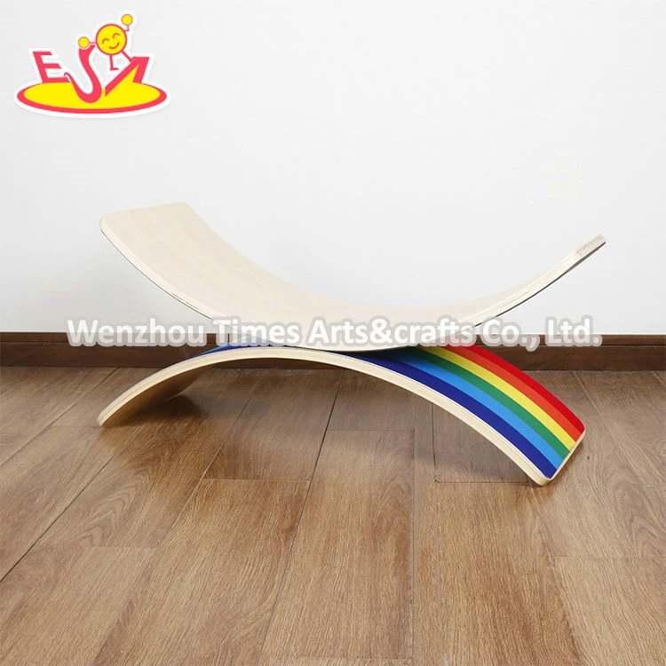 Customized Wobble Fitness Beam Kids Curvy Wooden Balance Board with Felt W01f057