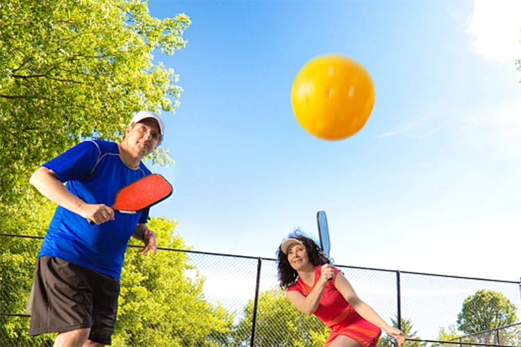 Hot Sale Indoor Pickleball Set 73mm PE Pickleball 26 40 Holes Pickleball Balls