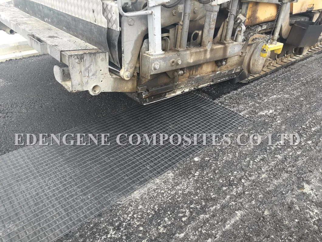 Polyester Geogrid Stitched to Nonwoven Geotextile Coated Bitumen for Airport Runway