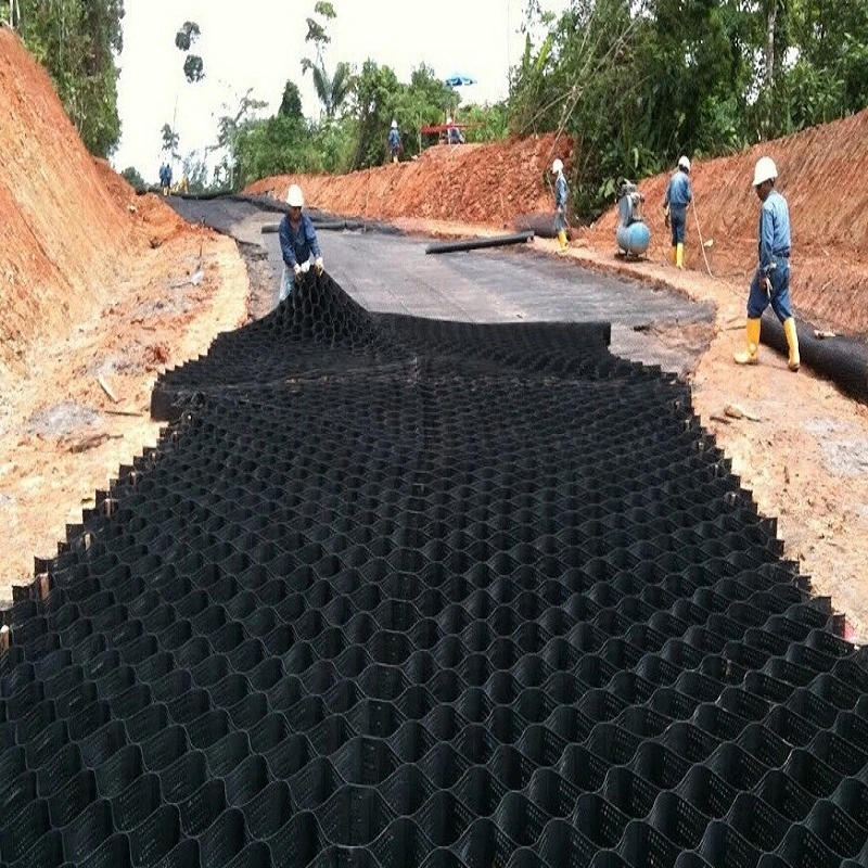 Textured and Perforated Geocell for Retaining Wall Construction Erosion Control Slope Protection