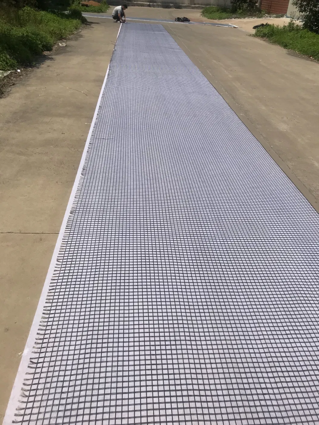 Compsoite Pet Geogrid with Geotextile Geocomposites for Asphalt Layers