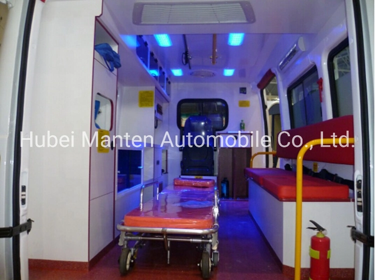 Manual Diesel Rescue Vehicle Patient Transfer Ambulance Medical Truck with Factory Price