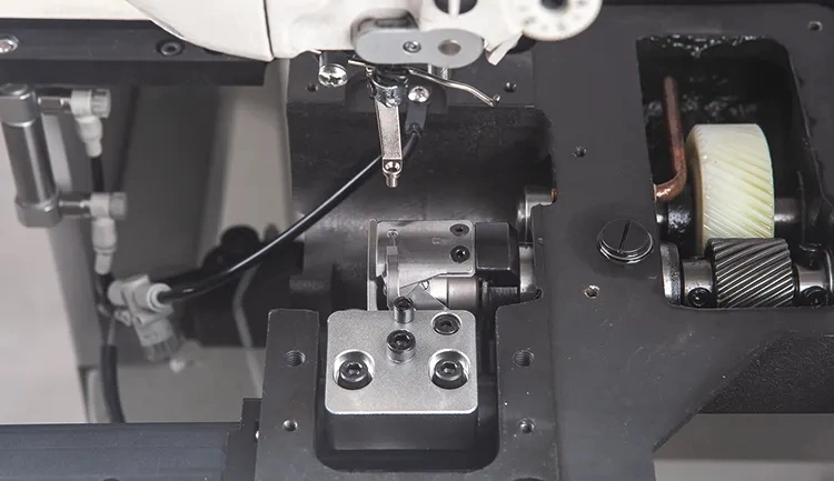 Industrial Domestic Sewing Machines Laser Cutting High Speed Template Sewing Machine