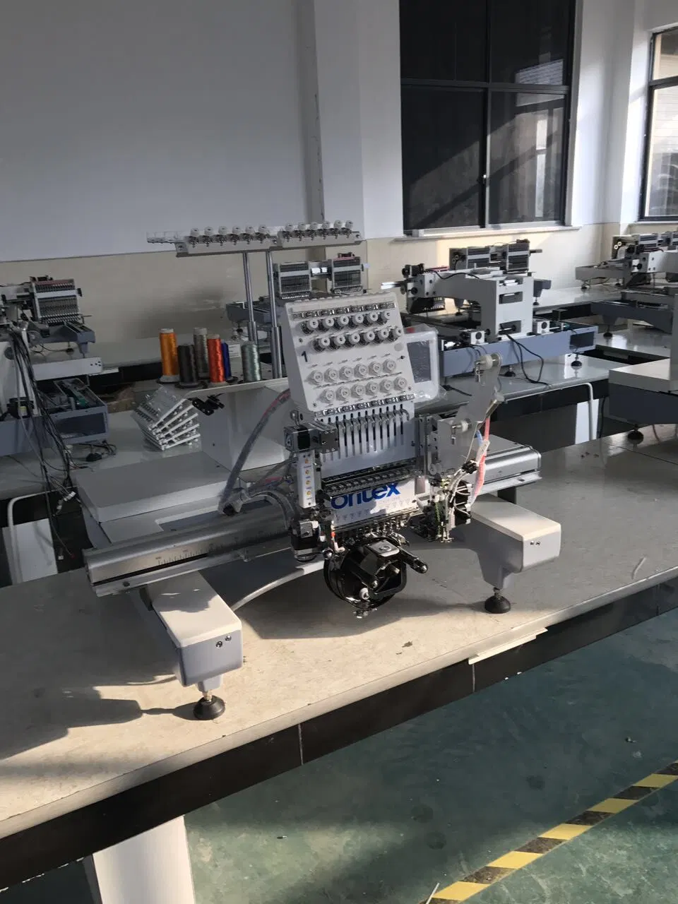 Embroidery Device on 12 Colors Embroidery Machine with Dahao System Br-1201s