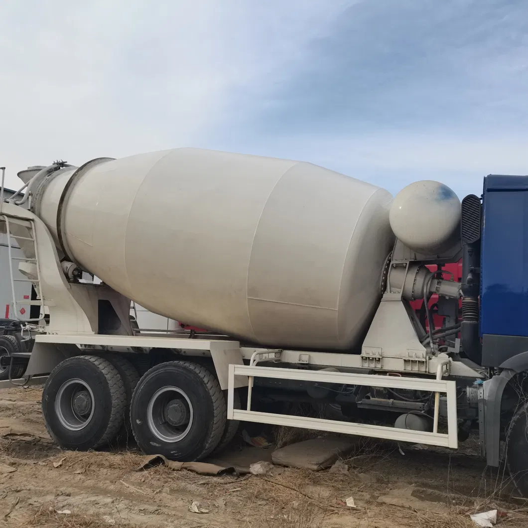 Engineering Building Concrete Mixer Truck Loading Concrete Mixing Car Sinotruk HOWO for Sale