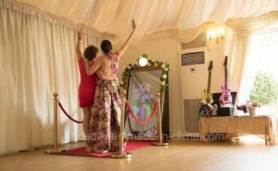 Stand fotografico a specchio touch screen da 55 /65&prime;&prime; in vendita a caldo per matrimoni